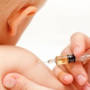 Da pediatri e neonatologi una guida contro paure e bufale: come proteggere davvero i bambini con la vaccinazione