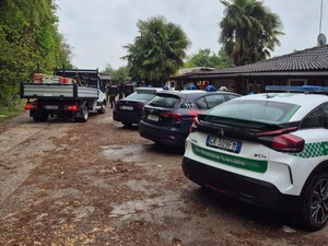 Corbetta, addio al campo abusivo di via Gorizia: iniziate le operazioni di sgombero e demolizione