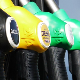 Sospeso lo sconto carburante: dal 1° marzo stop al pieno a prezzo agevolato Sospeso lo sconto carburante: dal 1° marzo stop al pieno a prezzo agevolato