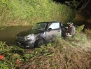Ferrera: esce di strada con l'auto sulla provinciale 193bis, illesa una ragazza