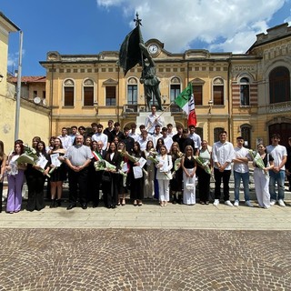 Mede: consegnata la Costituzione ai coscritti classe 2006