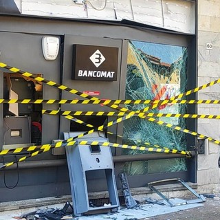 Magenta: arrestati in flagranza di reato dai Carabinieri i ladri del bancomat al Banco di Desio
