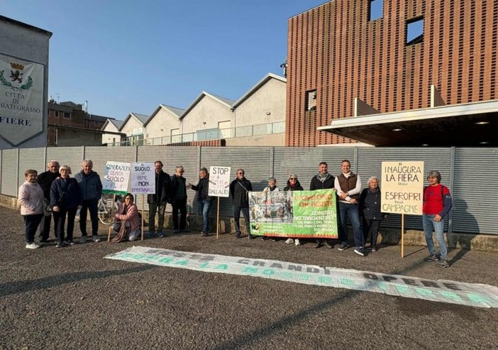 Abbiategrasso: &quot;No tangenziale&quot; in protesta all’inaugurazione della fiera dell’agricoltura