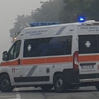 Magenta: incidente davanti alla Giardineria di corso Europa, due feriti Magenta: incidente davanti alla Giardineria di corso Europa, due feriti