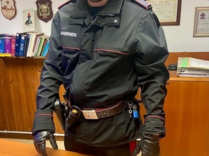 Casorate Primo: giovane 21enne trovato in auto con droga e contanti, denunciato dai carabinieri Casorate Primo: giovane 21enne trovato in auto con droga e contanti, denunciato dai carabinieri