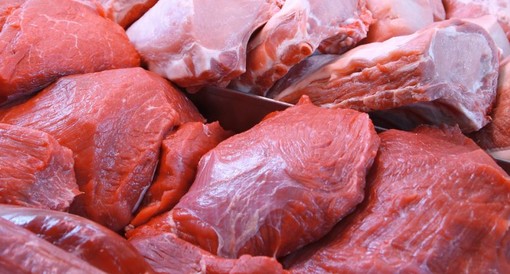 Trezzano sul Naviglio: 3 tonnellate di carne non refrigerata, multato conducente