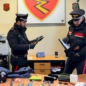 Abbiategrasso: esce dal supermercato con vestiti rubati e si oppone ai Carabinieri, arrestato per rapina impropria Abbiategrasso: esce dal supermercato con vestiti rubati e si oppone ai Carabinieri, arrestato per rapina impropria