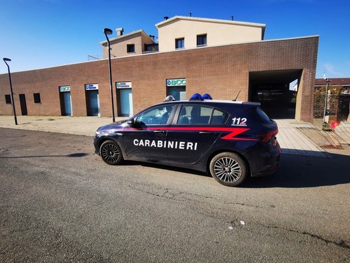 I ladri tentano di far esplodere l’Atm della BCC di Bornasco, ma fuggono a mani vuote