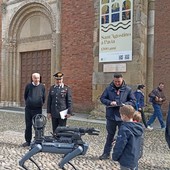 Pavia, trovano uno zaino abbandonato durante la “Milano – Sanremo”. Intervengono gli artificieri dei Carabinieri con “Saetta” Pavia, trovano uno zaino abbandonato durante la “Milano – Sanremo”. Intervengono gli artificieri dei Carabinieri con “Saetta”