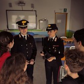 Stradella, i carabinieri incontrano studenti e docenti dell’istituto “IIS Faravelli”: Legalità e futuro Stradella, i carabinieri incontrano studenti e docenti dell’istituto “IIS Faravelli”: Legalità e futuro