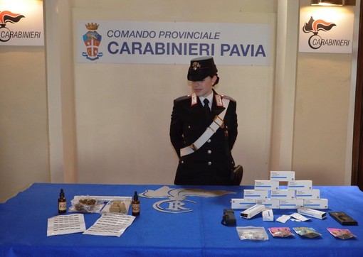 Marcignago: i Carabinieri arrestano due persone per resistenza, lesioni, minacce a pubblico ufficiale e spaccio di sostanze stupefacenti.
