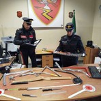 Mesero: maxi rissa in corte per problemi di affitto, 8 arrestati e 5 denunciati Mesero: maxi rissa in corte per problemi di affitto, 8 arrestati e 5 denunciati