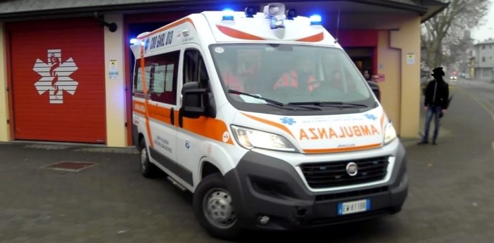 Sannazzaro: esplode la batteria di un muletto, scheggia ferisce al volto operaio 42enne