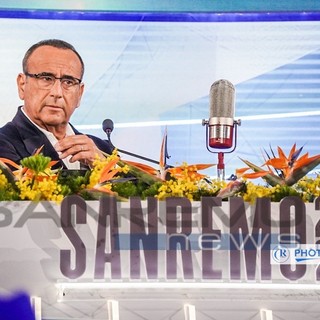 Su Gassmann al Festival, Conti chiarisce: “Nessun divieto, se avesse voluto duettare con Leo li avrei detto sì”