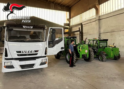 Pavese: i carabinieri scoprono mezzi agricoli rubati e denunciano un uomo per riciclaggio e ricettazione Pavese: i carabinieri scoprono mezzi agricoli rubati e denunciano un uomo per riciclaggio e ricettazione