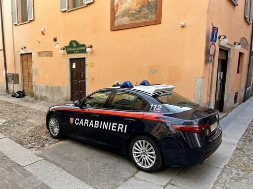 Pavia: sorpreso dai Carabinieri con liquori appena rubati, arrestato un 36enne Pavia: sorpreso dai Carabinieri con liquori appena rubati, arrestato un 36enne