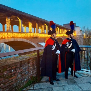 Pavia, per le festività natalizie i Carabinieri in Grande Uniforme Storica per rafforzare i controlli in centro