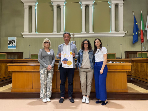 I negozi escono in strada per &quot;Vigevano in Festa&quot;: shopping, musica e buon cibo fino a mezzanotte