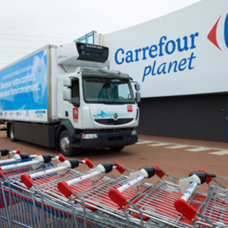 Carrefour acquista 28 punti vendita Auchan in Lombardia