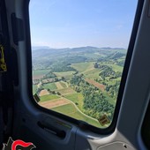 Oltrepò Pavese, elicottero dei carabinieri in volo contro discariche abusive e abusi edilizi