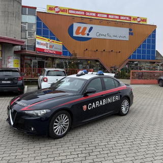 Vigevano, i carabinieri identificano e denunciano tre persone per furto all’interno di un supermercato