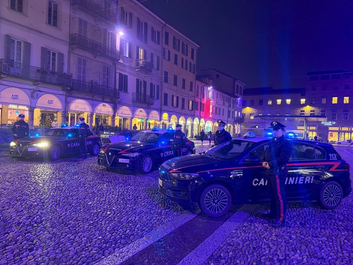 Patenti ritirate, stupefacente sequestrato e un furto sventato. Numerosi identificazioni e tre segnalazioni alla prefettura da parte dei Carabinieri