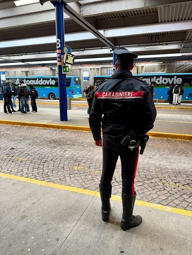 Pavia, controlli alla stazione dei treni e in prossimità delle scuole