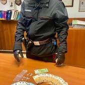 Casorate Primo: giovane 21enne trovato in auto con droga e contanti, denunciato dai carabinieri