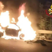 Carpiano, due feriti in un incidente stradale: 27enne estratto dalle fiamme