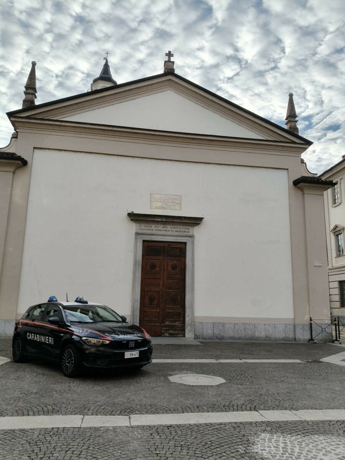 Voghera, fiamme alla chiesa di San Rocco: non fu un incidente. Denunciati due giovani per tentato furto e danneggiamento.
