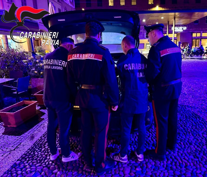 Pavia, controlli dei carabinieri in centro: sanzionati tre esercizi commerciali Pavia, controlli dei carabinieri in centro: sanzionati tre esercizi commerciali