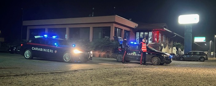 Controlli a tappeto dei carabinieri nella notte di Halloween, identificate oltre 250 persone