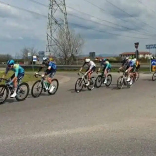 La "Milano – Torino" sfreccia a Magenta: ecco il passaggio alla rotonda di via Espinasse