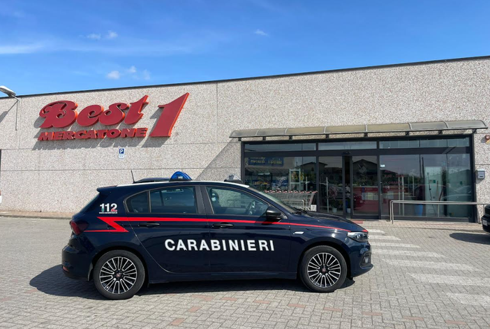 Mortara, sorpresa a rubare bigiotteria: 63enne denunciata dai Carabinieri
