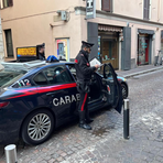 Mortara, rapina impropria in tabaccheria: 26enne denunciato dai Carabinieri
