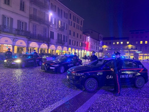 Patenti ritirate, stupefacente sequestrato e un furto sventato. Numerosi identificazioni e tre segnalazioni alla prefettura da parte dei Carabinieri