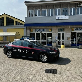Vigevano, i Carabinieri sventano un furto al supermercato e denunciano due persone