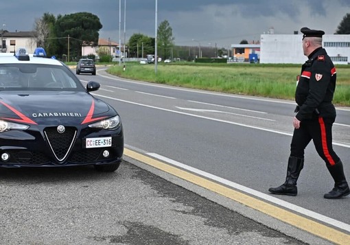 Fugge su auto rubata: inseguimento con i Carabinieri di Garlasco