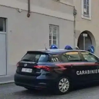 Robecco sul Naviglio: bottiglia in faccia a una donna, si scatena il panico e intervengono i carabinieri
