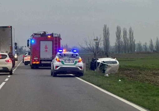 Cisliano: automobilista si ribalta nel campo lungo la provinciale di Bestazzo