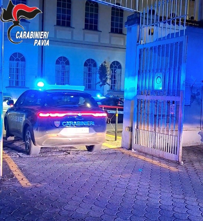 Scaldasole, aggredisce la convivente con calci e pugni: 54enne arrestato dai carabinieri