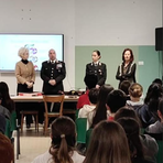 Gropello, cultura della legalità: I carabinieri incontrano gli studenti Gropello, cultura della legalità: I carabinieri incontrano gli studenti