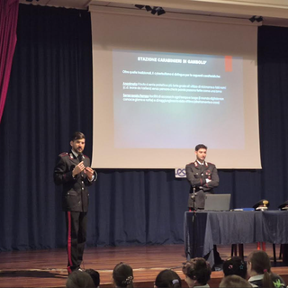 Gambolò, cultura della legalità: i carabinieri incontrano gli studenti