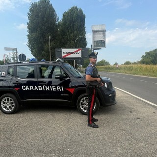 Gambolò, i carabinieri sventano la "truffa dello specchietto": denunciate tre persone e sequestrati documenti falsi