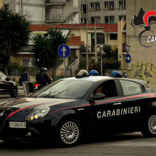 Controlli a tappeto in Oltrepò Pavese: droga, armi e violazione ai domiciliari, denunciati in tre dai Carabinieri