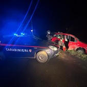 Bressana: cercano di fuggire con l'auto rubata ma finiscono dentro un canale di scolo