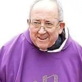 Vittuone in lutto: si è spento don Antonio Ercoli, lo storico parroco che amava l’arte e la comunità