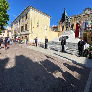 Mede: celebrato il 25 aprile in piazza della Repubblica, le immagini