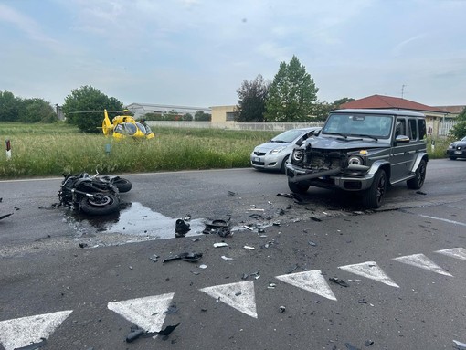 Scontro tra una moto e un suv nell'alto Milanese: 57enne gravissimo