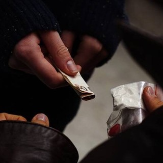 Cocaina e soldi in casa: arrestato 25enne di Casorate Primo